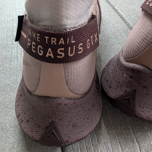 Nike Trail Shoes - Picture 3 of 6